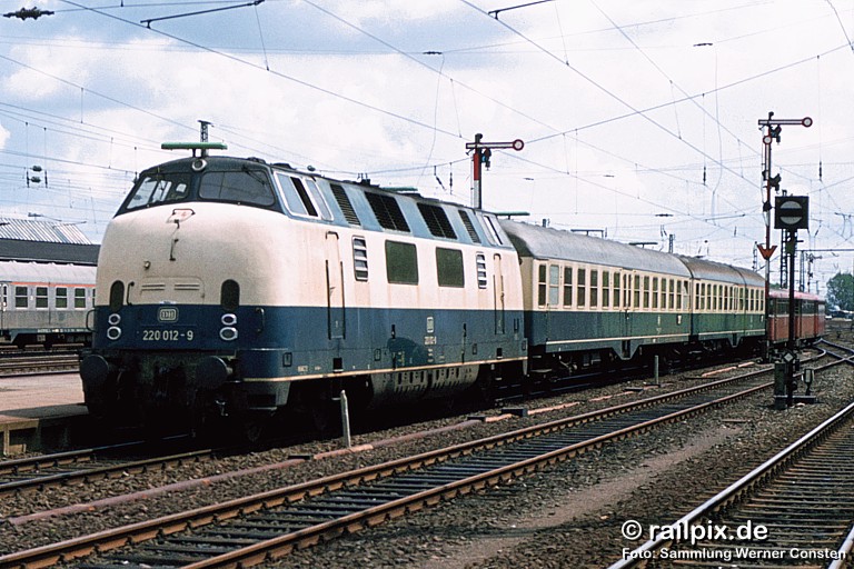 DB 220 012-9