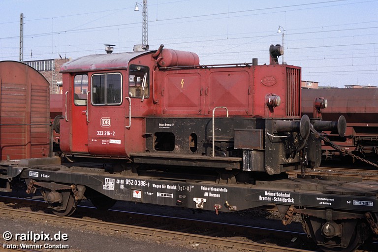 DB 323 216-2