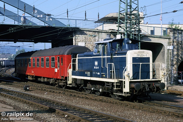 DB 261 224-0