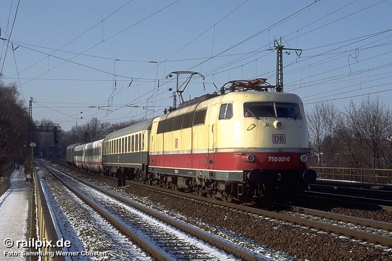 DB 750 001-0