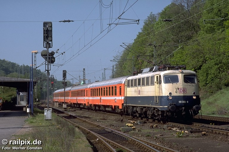 DB 110 306-8