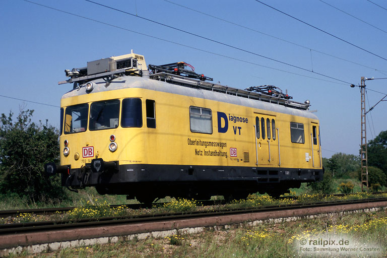 DB 702 148-8