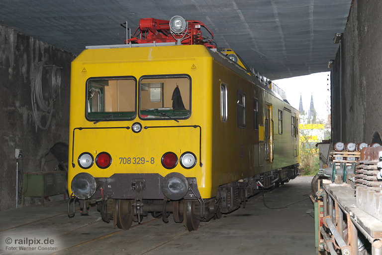 DB 708 329-8